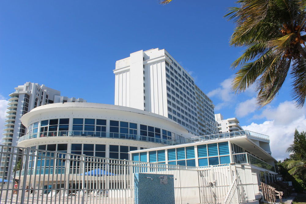 Castle Beach Club  photo 2